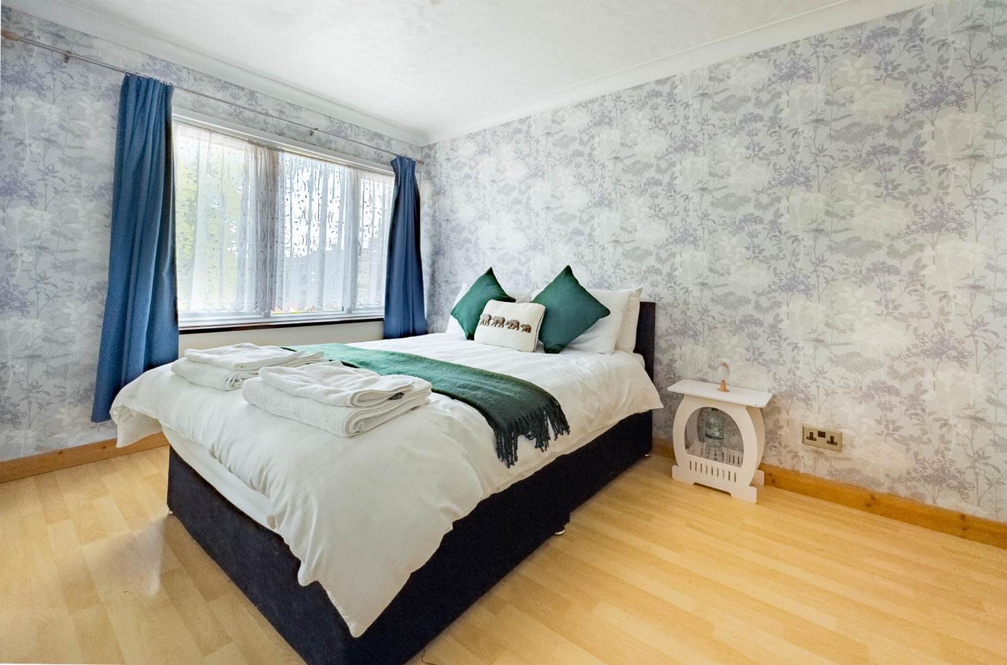 Morden Holiday Basildon  Exterior foto